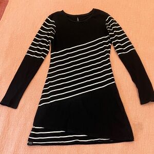 Sitka small wm’s Black and White Striped cotton Mini Dress